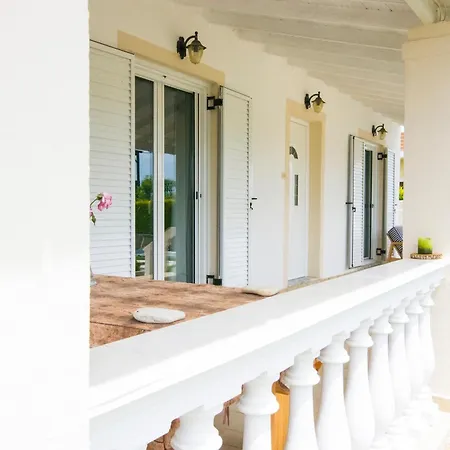 Serenity By Konnect, Next To The 圣乔治斯