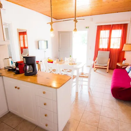 Vakantiehuis Serenity Apartments, Next To The *